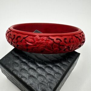 Vintage Chinese carved 8.5" wrist floral‎ Cinnabar bangle bracelet!
